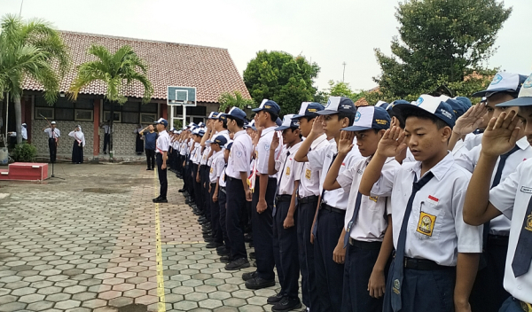 Pentingnya Upacara Bendera Setiap Hari Senin